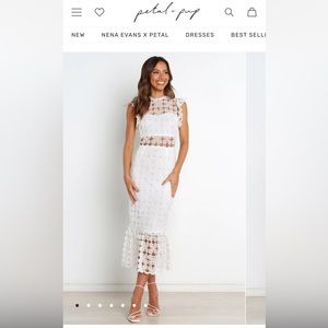 White dress only worn once and in great condition